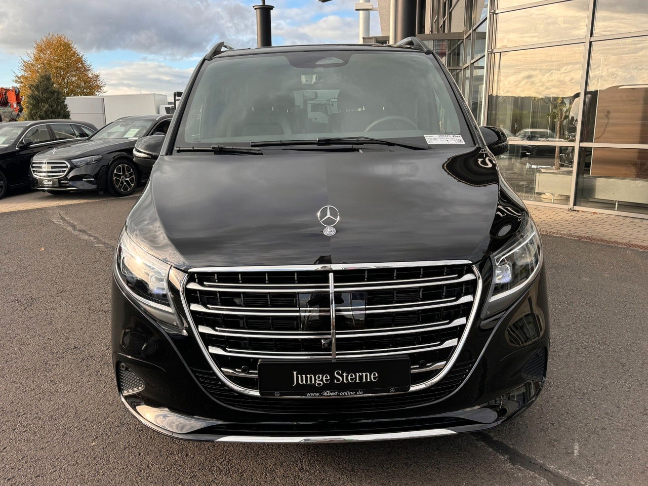 Mercedes-Benz V 300 d EXCLUSIVE AIRMATIC AHK2,5 Standheiz - Estate car: picture 2 Mercedes-Benz V 300 d EXCLUSIVE AIRMATIC AHK2,5 Standheiz - Estate car: picture 2