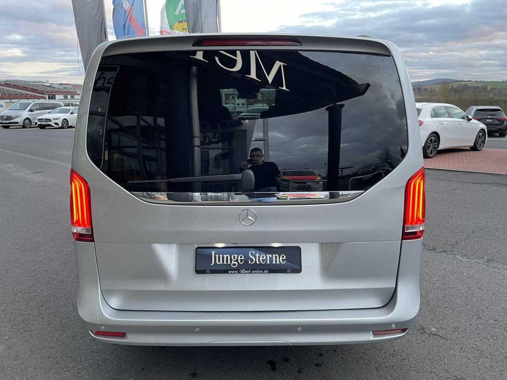 Mercedes-Benz V 300 d EXCLUSIVE ED AMG Panorama AHK2,5 DISTRON Mercedes-Benz V 300 d EXCLUSIVE ED AMG Panorama AHK2,5 DISTRON - Car: picture 4 Mercedes-Benz V 300 d EXCLUSIVE ED AMG Panorama AHK2,5 DISTRON Mercedes-Benz V 300 d EXCLUSIVE ED AMG Panorama AHK2,5 DISTRON - Car: picture 4