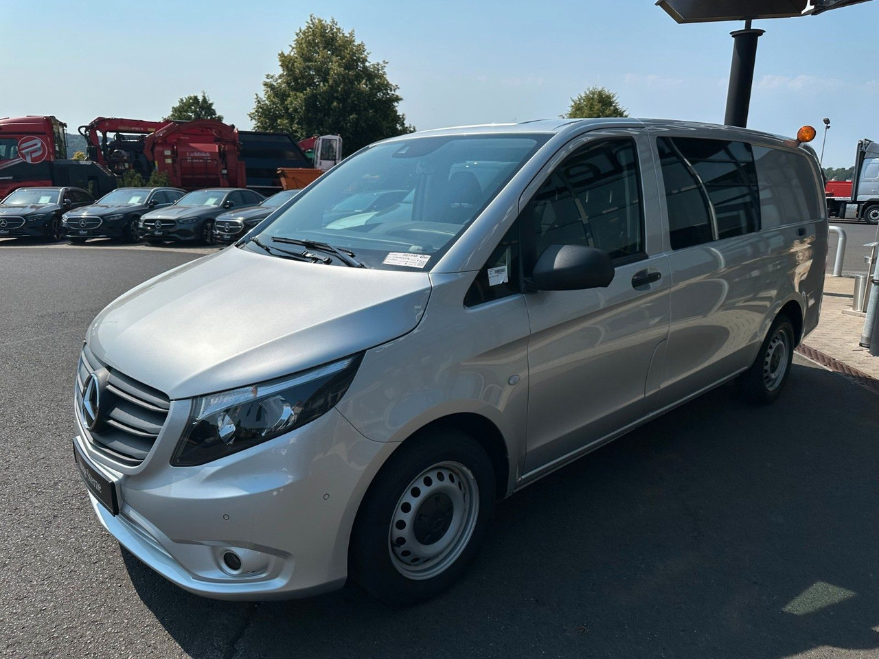 Mercedes-Benz Vito 114 CDI Mixto Regal AHK Klima PARKTRONIC - People carrier: picture 3 Mercedes-Benz Vito 114 CDI Mixto Regal AHK Klima PARKTRONIC - People carrier: picture 3