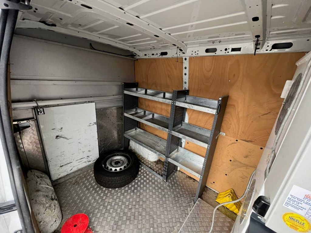 Truck mounted aerial platform, Commercial vehicle Renault Master 2.3 dCi / France Elevateur 121FCC, 12m: picture 11