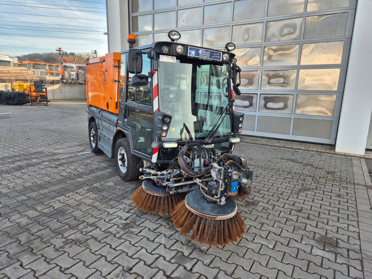 Schmidt Swingo Compact 200+ Winterdienst Klima - Road sweeper: picture 3 Schmidt Swingo Compact 200+ Winterdienst Klima - Road sweeper: picture 3