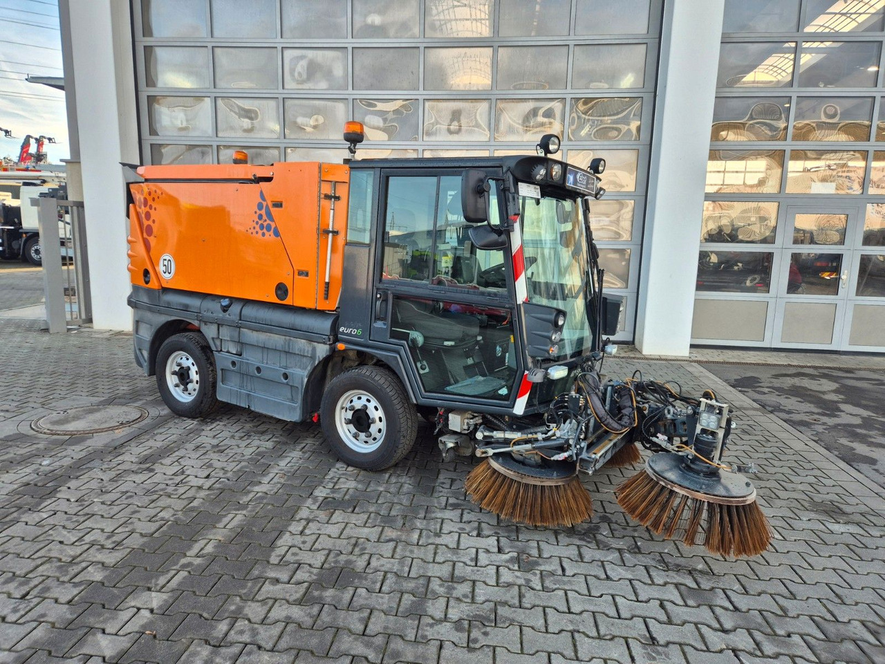 Schmidt Swingo Compact 200+ Winterdienst Klima - Road sweeper: picture 4 Schmidt Swingo Compact 200+ Winterdienst Klima - Road sweeper: picture 4