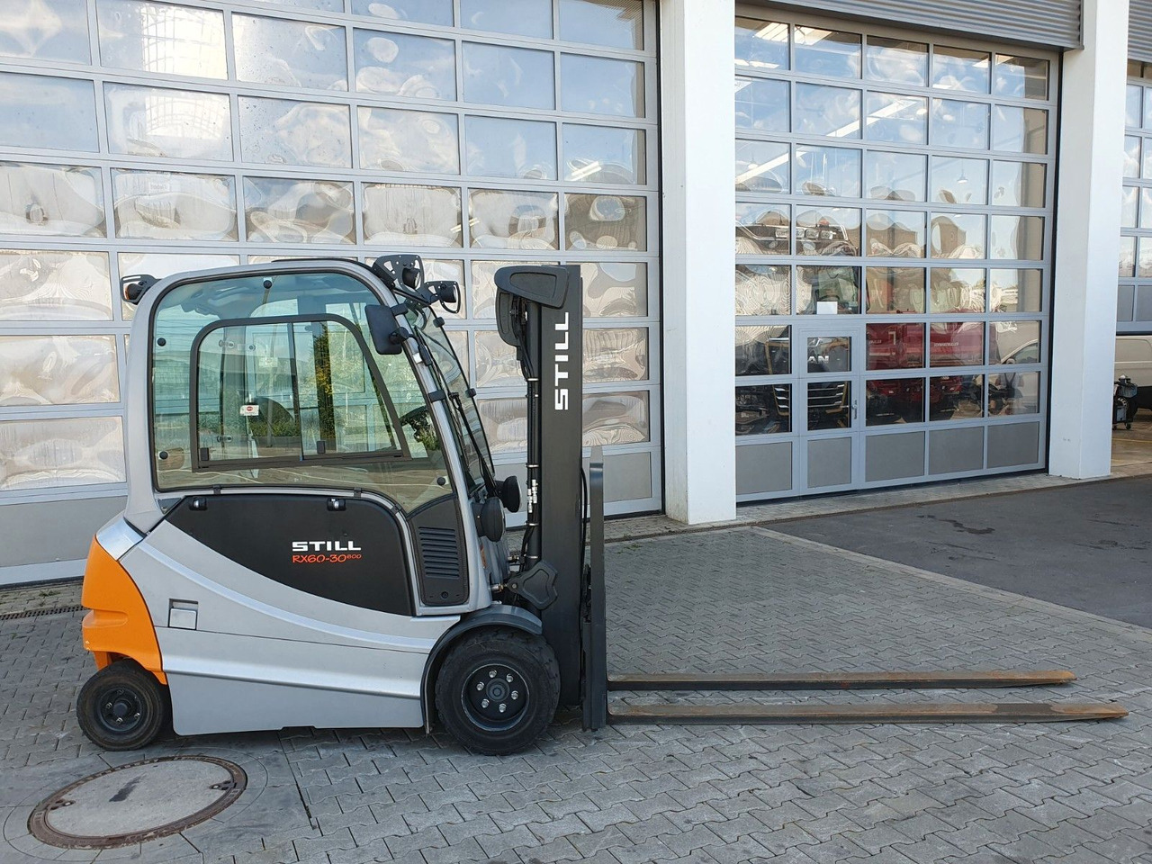 Still RX60-30L/600 - Triplex: 4,6m / nur 1.245h / SS - Electric forklift: picture 3 Still RX60-30L/600 - Triplex: 4,6m / nur 1.245h / SS - Electric forklift: picture 3
