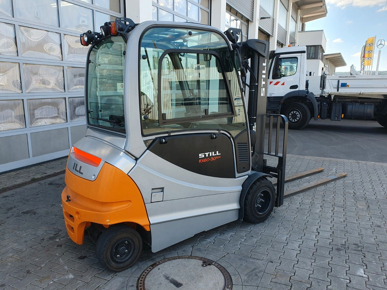 Still RX60-30L/600 - Triplex: 4,6m / nur 1.245h / SS - Electric forklift: picture 4 Still RX60-30L/600 - Triplex: 4,6m / nur 1.245h / SS - Electric forklift: picture 4