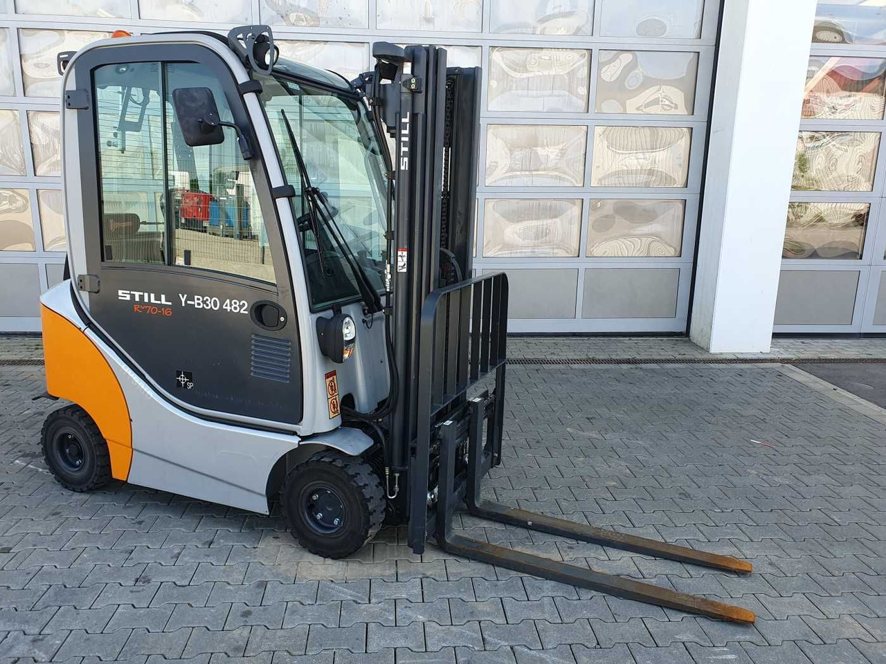 Still RX70-16 / Triplex: 4.60m / nur 576h! / 1.600kg - Diesel forklift: picture 2 Still RX70-16 / Triplex: 4.60m / nur 576h! / 1.600kg - Diesel forklift: picture 2