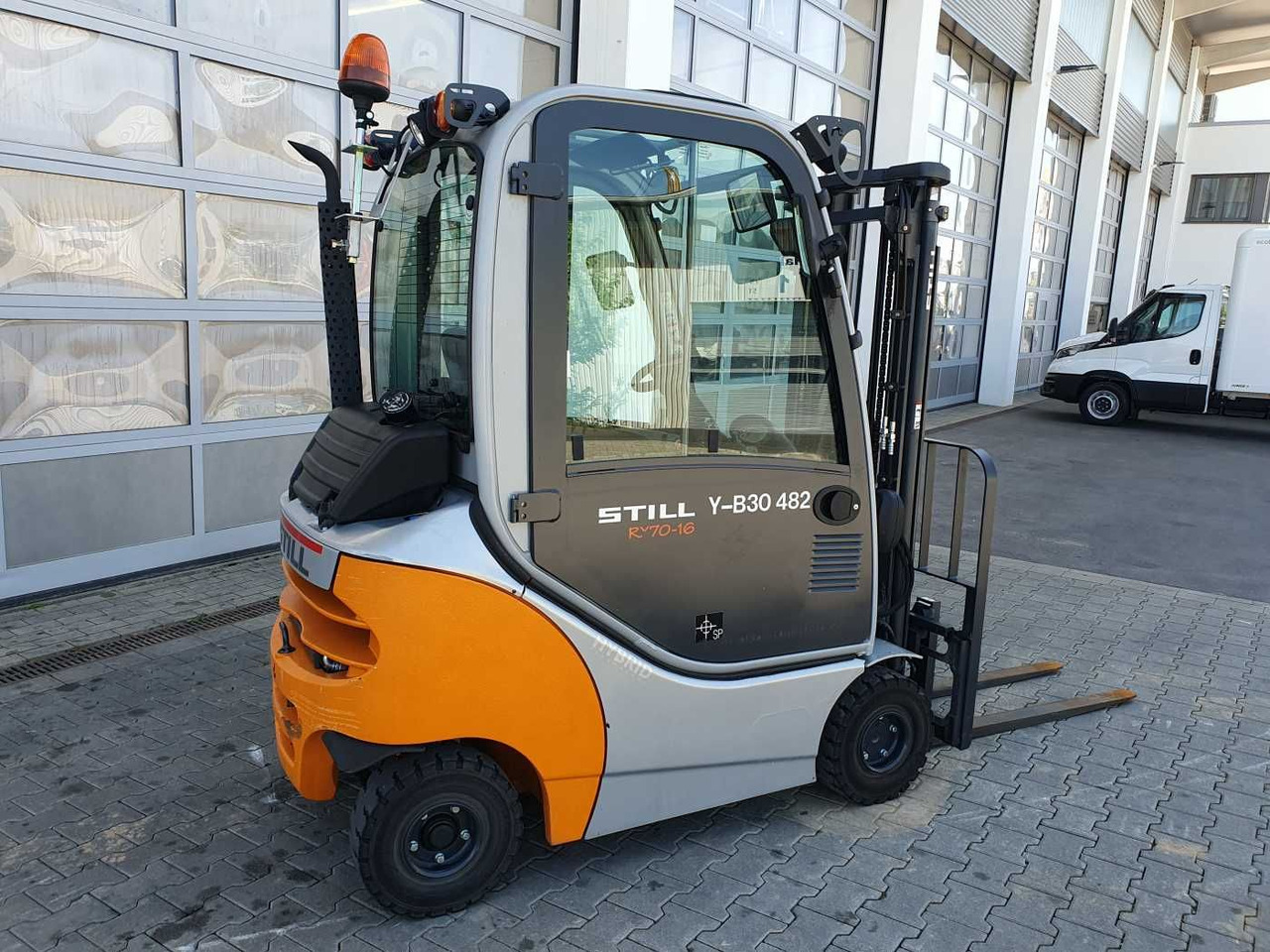 Still RX70-16 / Triplex: 4.60m / nur 576h! / 1.600kg - Diesel forklift: picture 4 Still RX70-16 / Triplex: 4.60m / nur 576h! / 1.600kg - Diesel forklift: picture 4