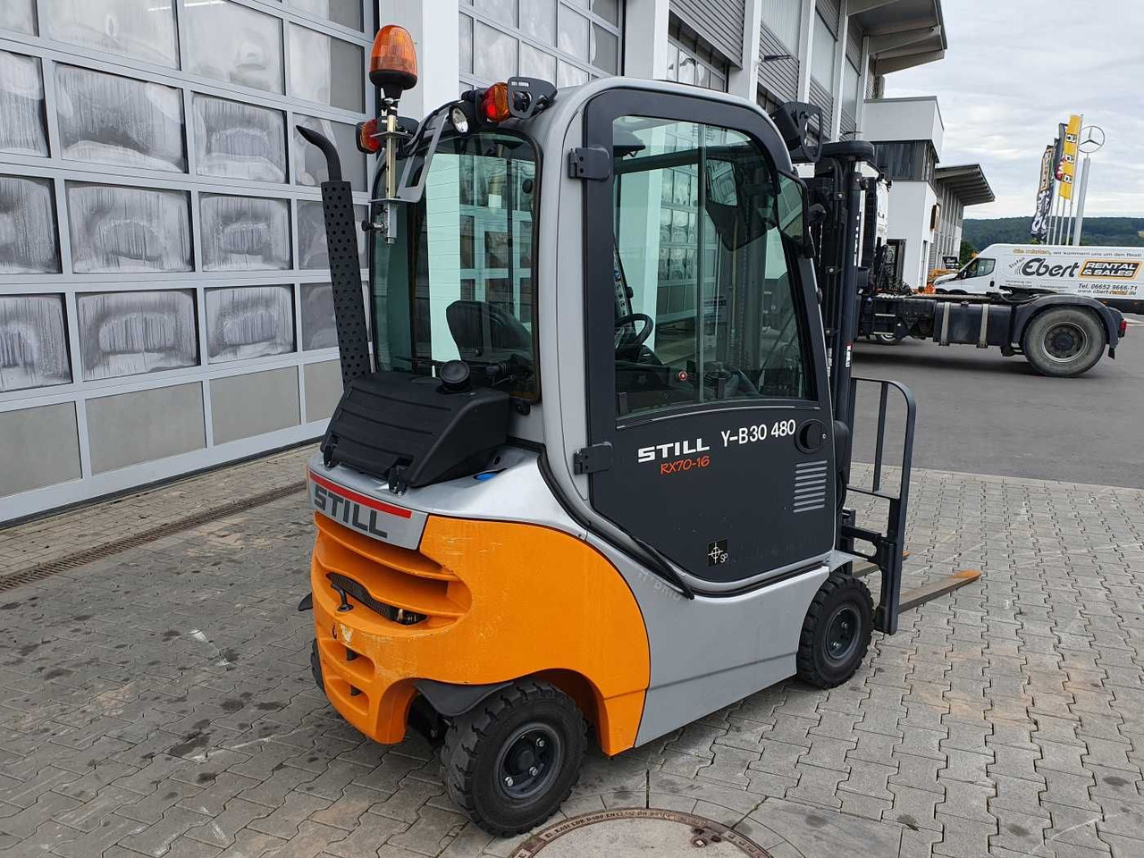 Still RX70-16 / Triplex: 4.60m / nur 789h! / 1.600kg - Diesel forklift: picture 3 Still RX70-16 / Triplex: 4.60m / nur 789h! / 1.600kg - Diesel forklift: picture 3