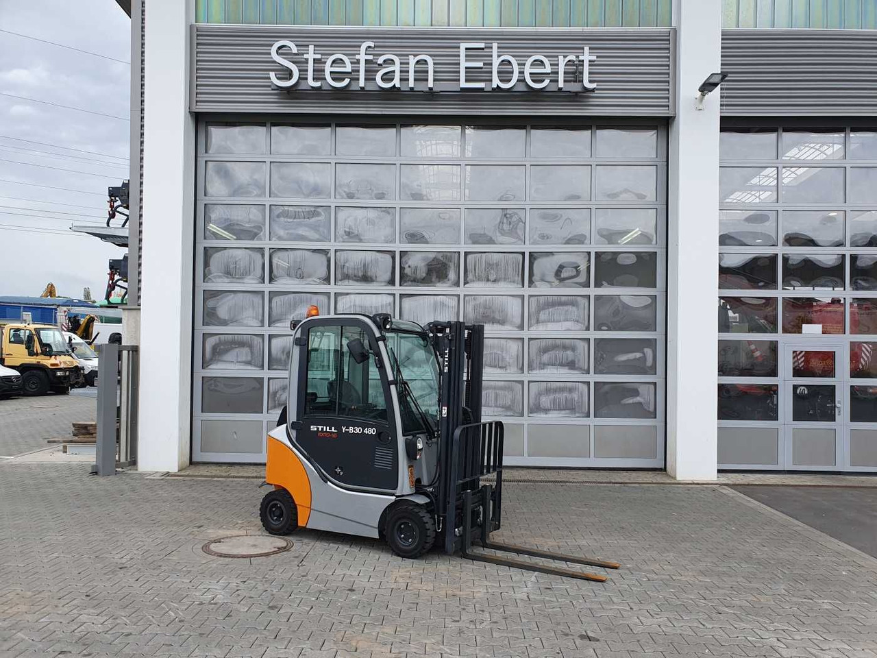 Still RX70-16 / Triplex: 4.60m / nur 789h! / 1.600kg - Diesel forklift: picture 1 Still RX70-16 / Triplex: 4.60m / nur 789h! / 1.600kg - Diesel forklift: picture 1