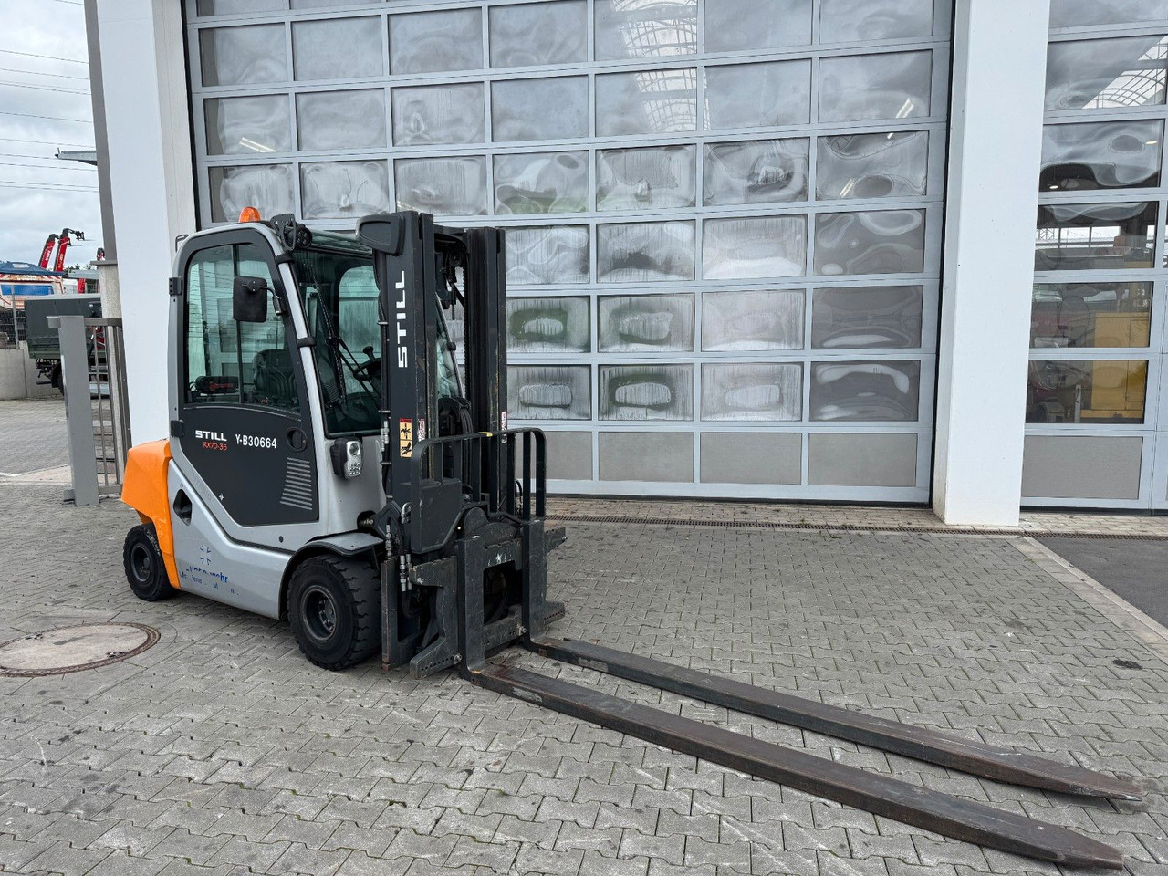 Still RX70-35 / 4.600mm / 1.755h / Drehgerät / SS - Diesel forklift: picture 3 Still RX70-35 / 4.600mm / 1.755h / Drehgerät / SS - Diesel forklift: picture 3