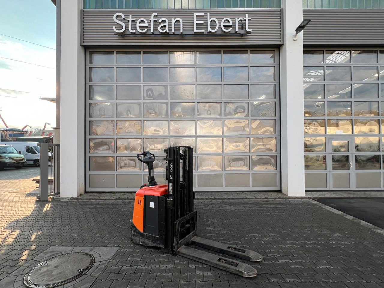 Toyota SPE 125 L / nur 382h ! / Hochhubwagen / 3.350mm - Stacker: picture 1 Toyota SPE 125 L / nur 382h ! / Hochhubwagen / 3.350mm - Stacker: picture 1