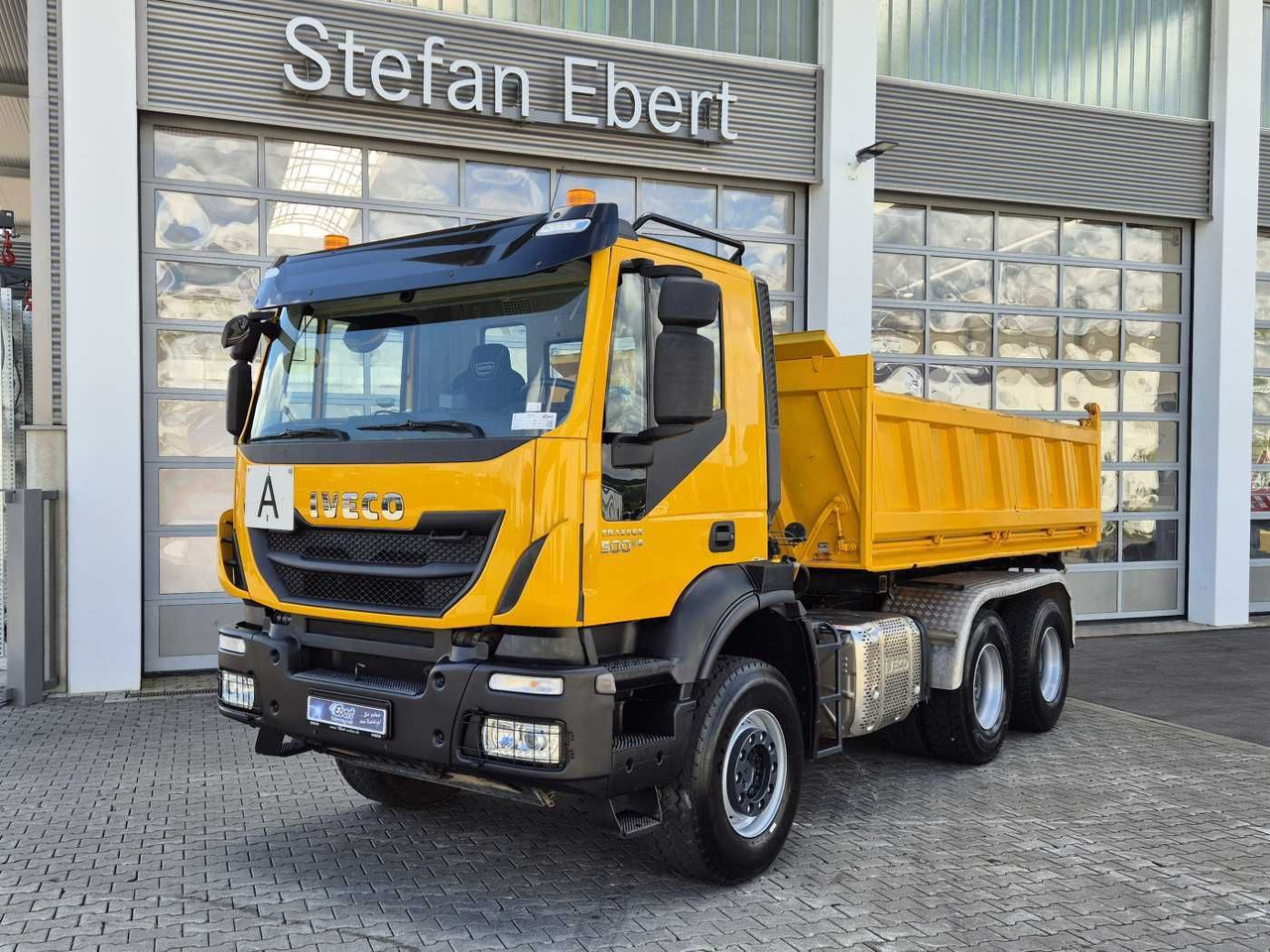 Iveco Trakker AD380T50 6x4 Kipper/SZM Wechselsystem - Tractor unit: picture 2 Iveco Trakker AD380T50 6x4 Kipper/SZM Wechselsystem - Tractor unit: picture 2
