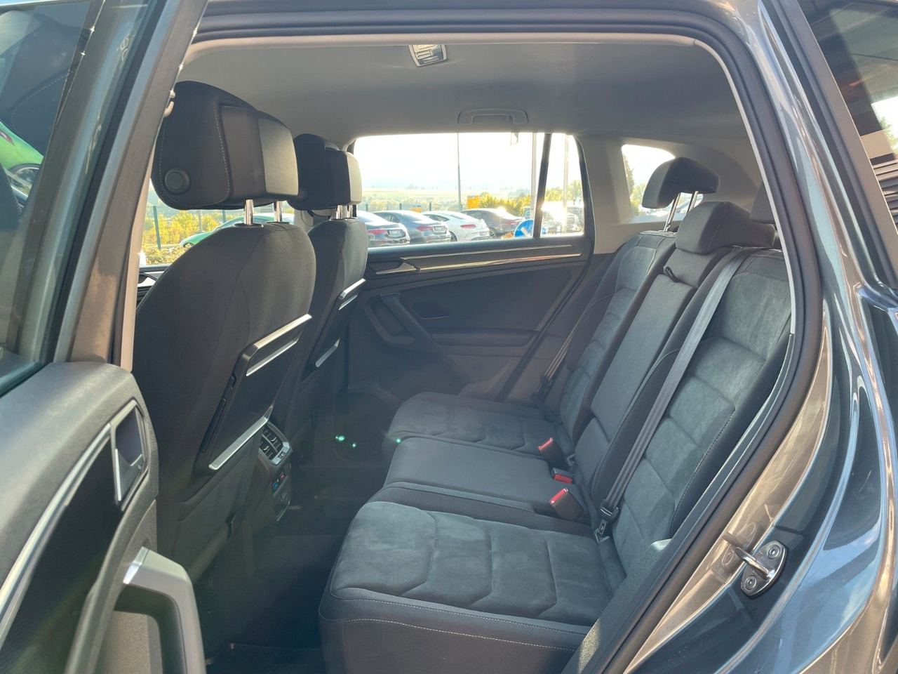 Leasing of  Volkswagen Tiguan 2.0 TSI Highline 4M AHK+LED+DAB+ACC+PDC Volkswagen Tiguan 2.0 TSI Highline 4M AHK+LED+DAB+ACC+PDC: picture 11