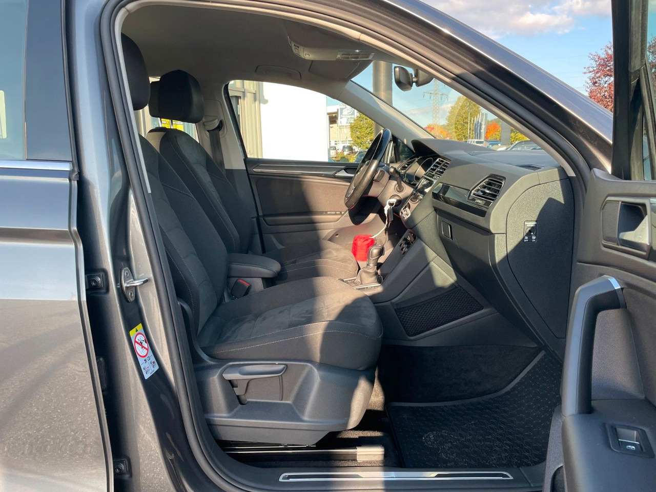 Leasing of  Volkswagen Tiguan 2.0 TSI Highline 4M AHK+LED+DAB+ACC+PDC Volkswagen Tiguan 2.0 TSI Highline 4M AHK+LED+DAB+ACC+PDC: picture 10