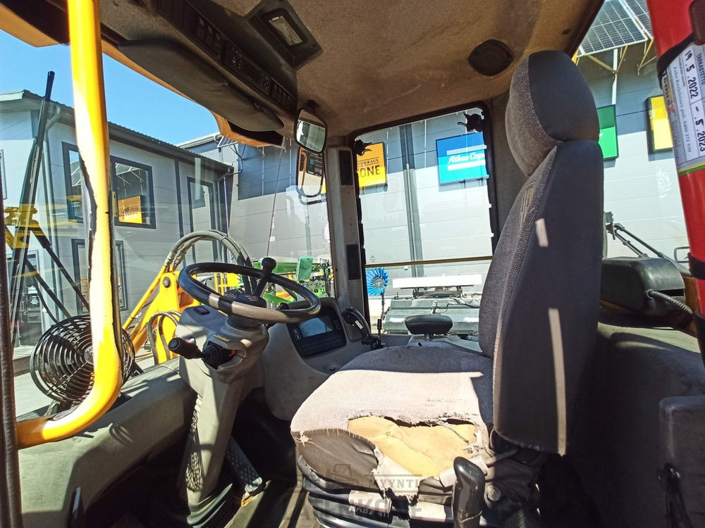 Wheel loader JCB 411B  HT pyöräkuormaaja: picture 9