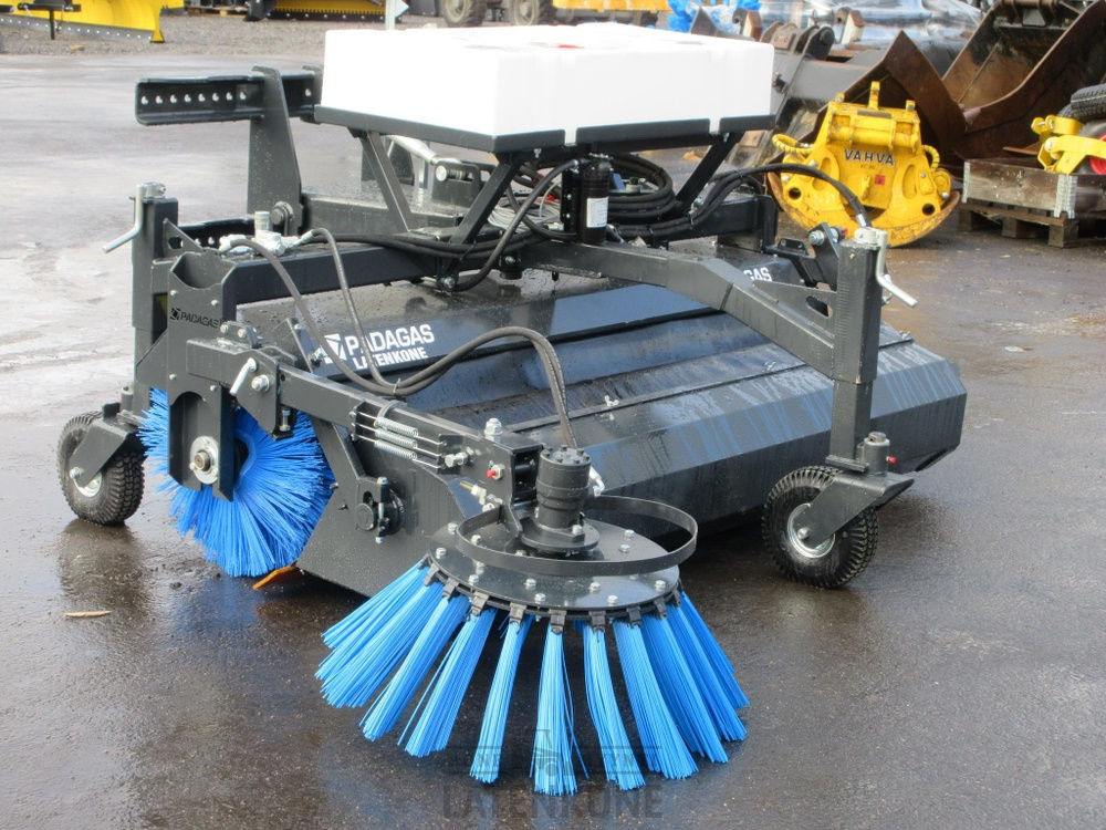 Padagas Keräävä harjalaite PI-21BH - Broom for Construction machinery: picture 2 Padagas Keräävä harjalaite PI-21BH - Broom for Construction machinery: picture 2