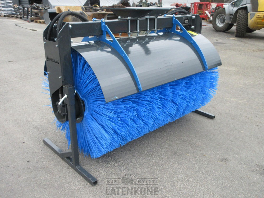 Padagas Puomiharja PIW-150 R ilman kiinnikettä - Broom for Construction machinery: picture 5 Padagas Puomiharja PIW-150 R ilman kiinnikettä - Broom for Construction machinery: picture 5