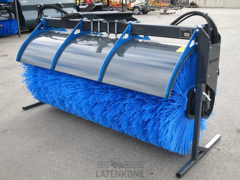 Padagas Puomiharja PIW-200 R ilman kiinnikettä - Broom for Construction machinery: picture 3 Padagas Puomiharja PIW-200 R ilman kiinnikettä - Broom for Construction machinery: picture 3