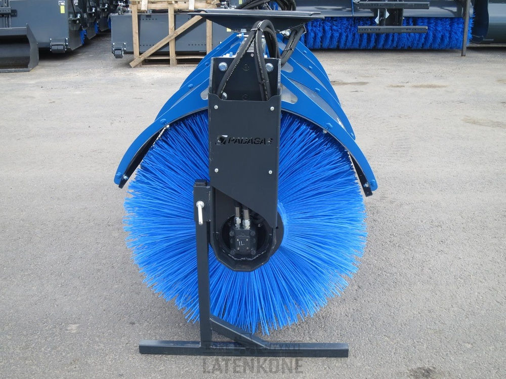 Padagas Puomiharja PIW-200 R ilman kiinnikettä - Broom for Construction machinery: picture 2 Padagas Puomiharja PIW-200 R ilman kiinnikettä - Broom for Construction machinery: picture 2
