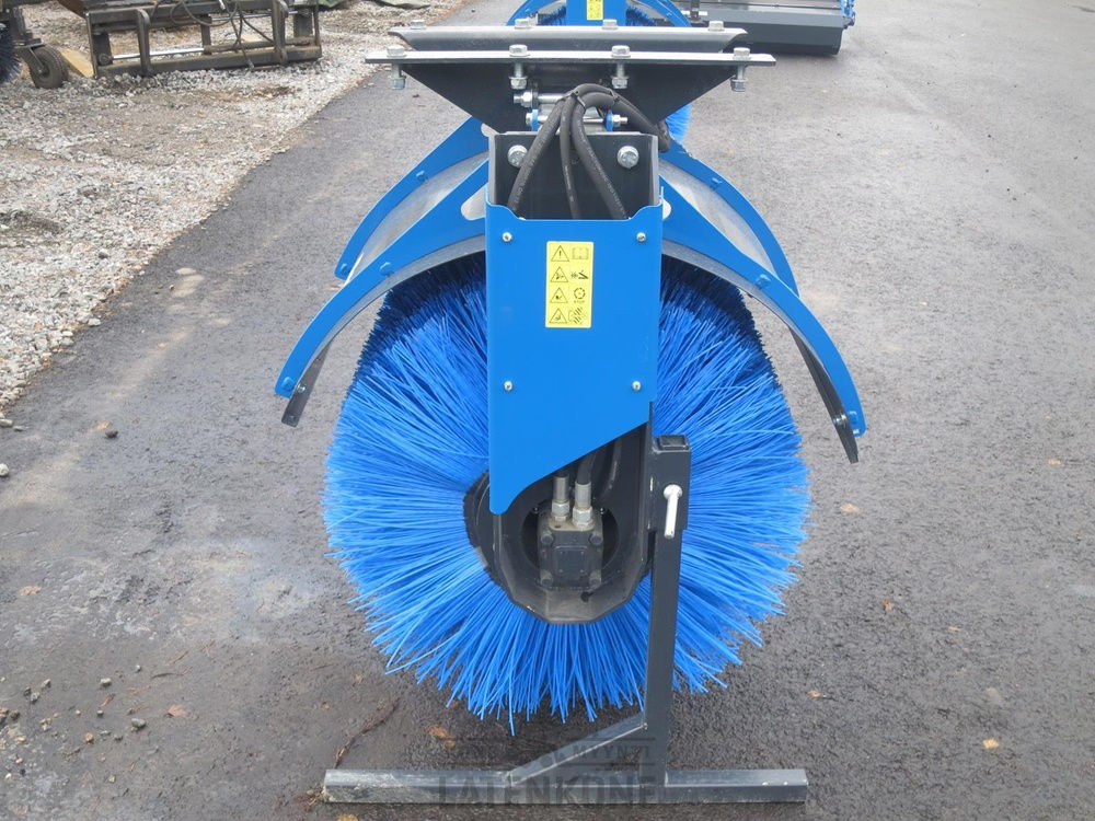 Padagas Puomiharja PIW-80 R ilman kiinnikettä - Broom for Construction machinery: picture 5 Padagas Puomiharja PIW-80 R ilman kiinnikettä - Broom for Construction machinery: picture 5