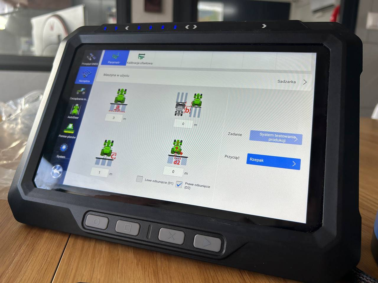 DOKEN AF305 ? Profesjonalna Nawigacja Rolnicza RTK 2,5 cm - Navigation system for Agricultural machinery: picture 4 DOKEN AF305 ? Profesjonalna Nawigacja Rolnicza RTK 2,5 cm - Navigation system for Agricultural machinery: picture 4