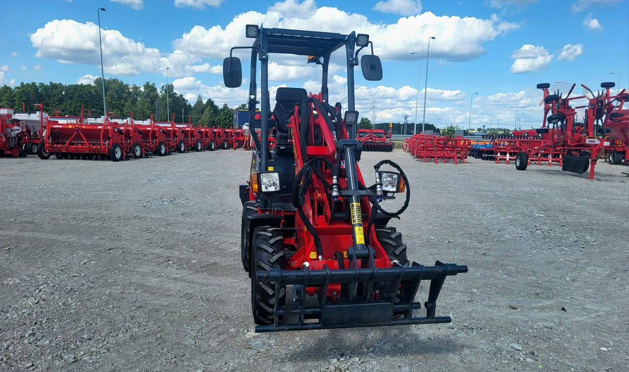 Fimaks mini loader LS33 - on stock - Compact loader: picture 2 Fimaks mini loader LS33 - on stock - Compact loader: picture 2