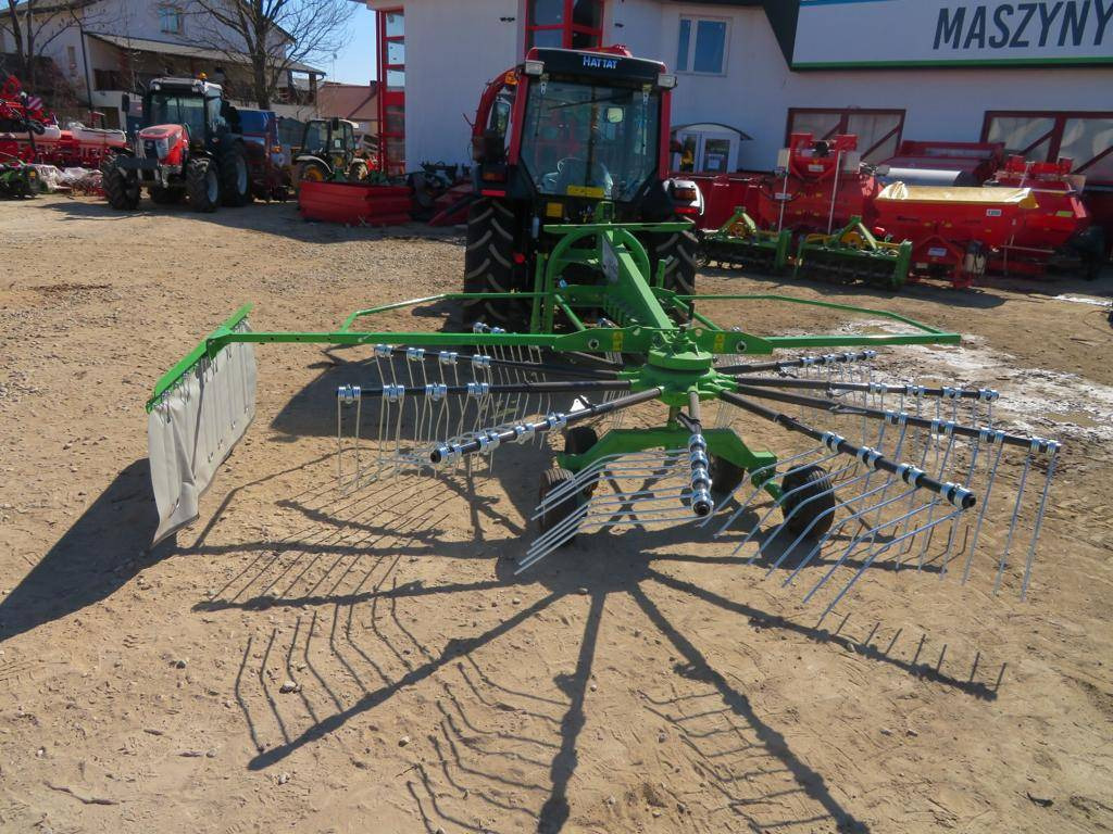 Inter-Tech Rotary Rake ZKT-420, 4.2 m - Tedder/ Rake: picture 2 Inter-Tech Rotary Rake ZKT-420, 4.2 m - Tedder/ Rake: picture 2