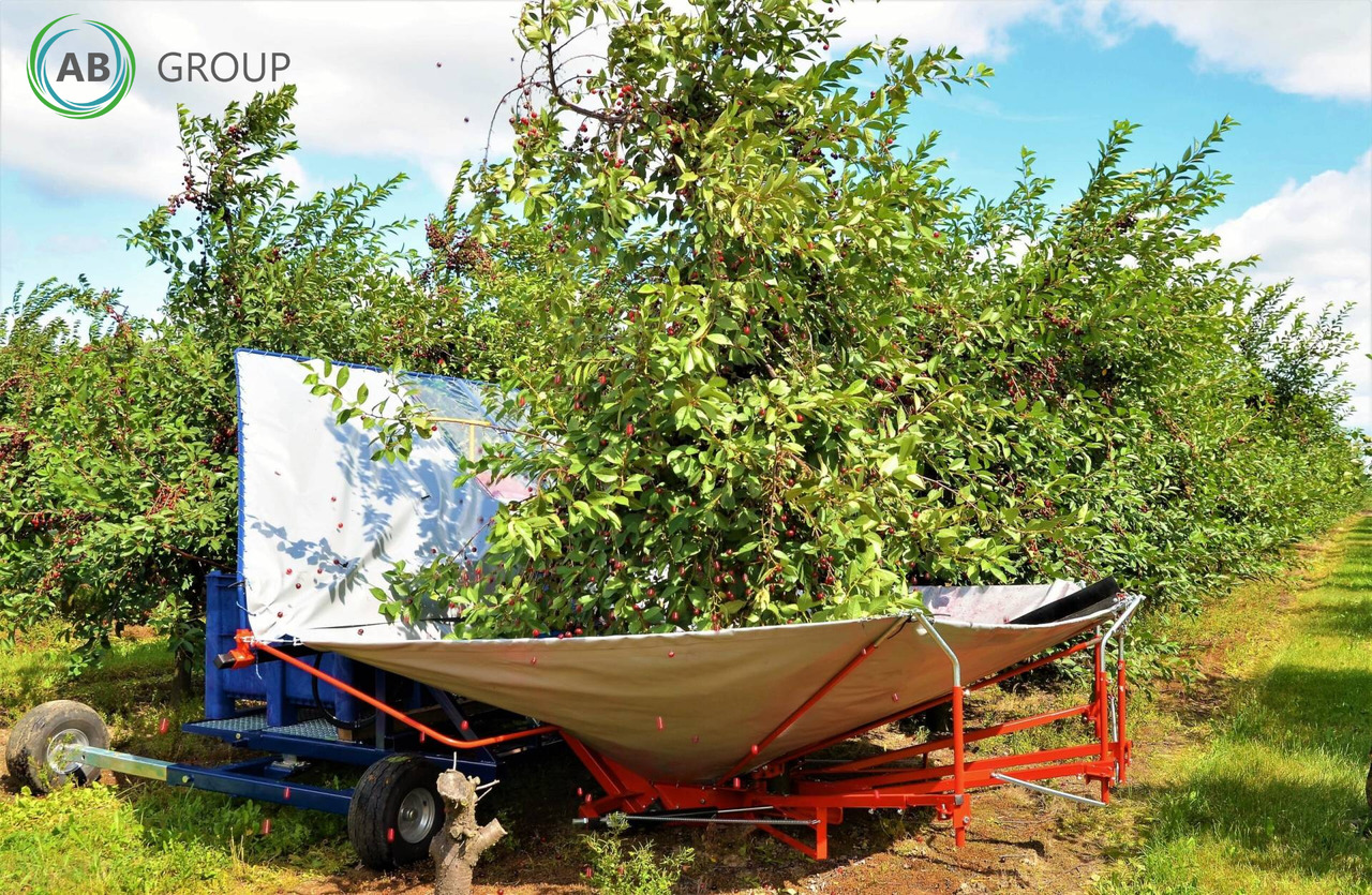 Jagoda machine for harvesting cherries, plums Gacek - Garden equipment: picture 1 Jagoda machine for harvesting cherries, plums Gacek - Garden equipment: picture 1