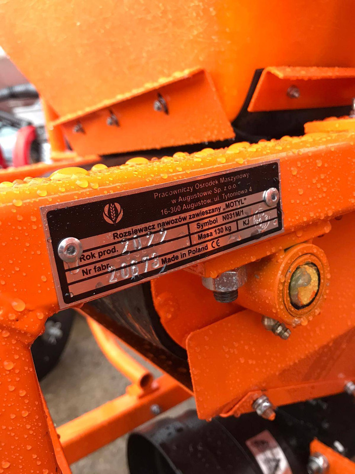 Sand/ Salt spreader POM Augustów salt and sand spreader with communal attachment Motyl N 31M/1: picture 9