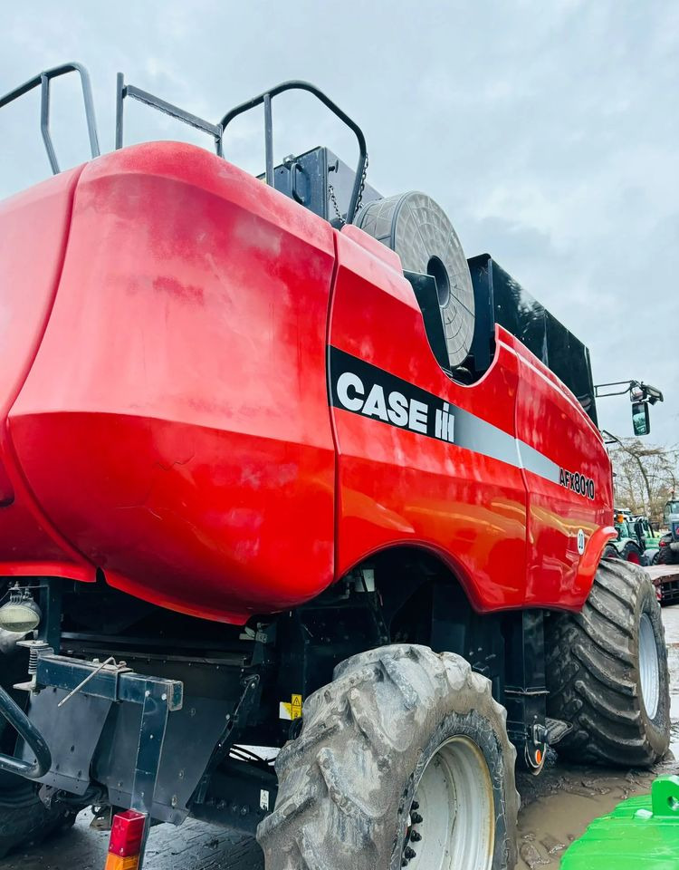 Combine harvester Case IH AFH 8010: picture 8
