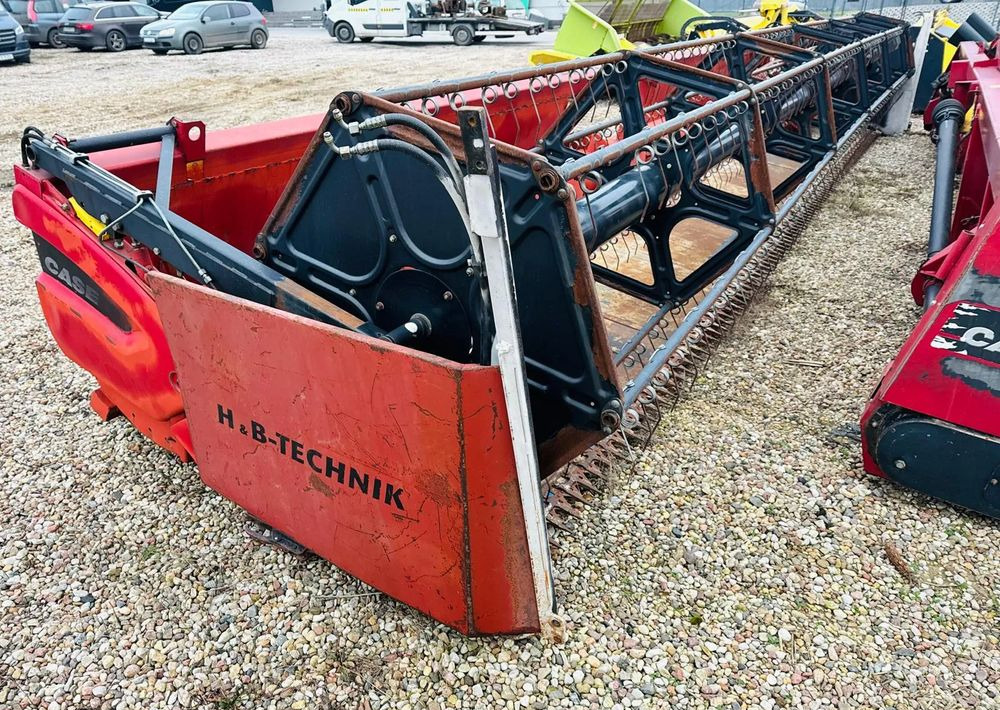 Combine harvester Case IH AFH 8010: picture 14