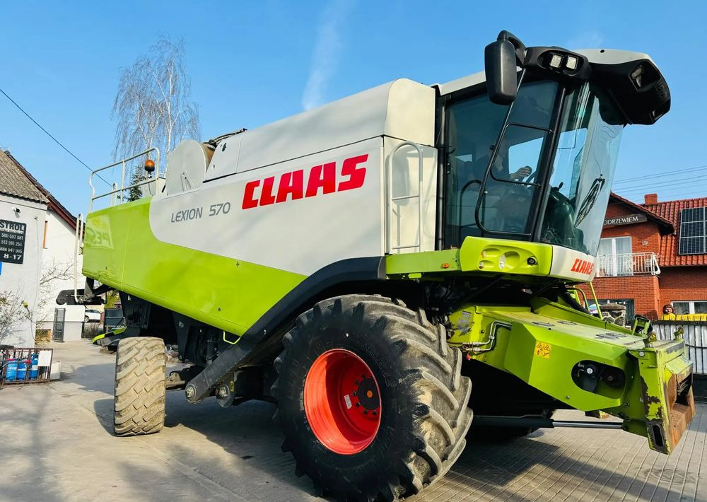 Claas Lexion 570 - Combine harvester: picture 2 Claas Lexion 570 - Combine harvester: picture 2