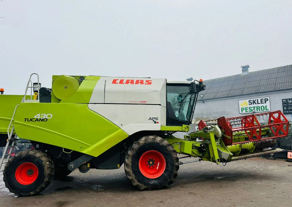 Combine harvester Claas TUCANO 430 APS: picture 13