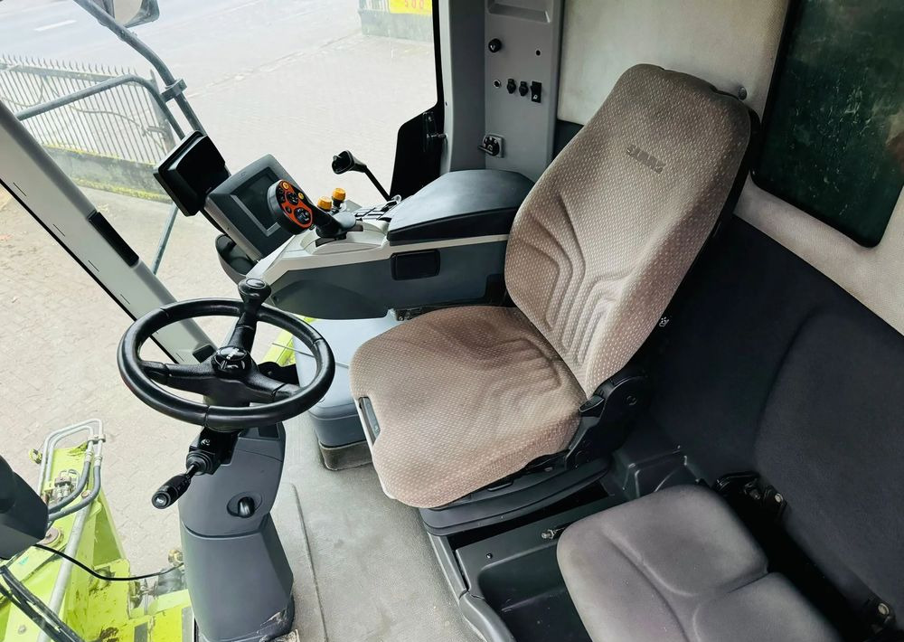 Combine harvester Claas TUCANO 430 APS: picture 18