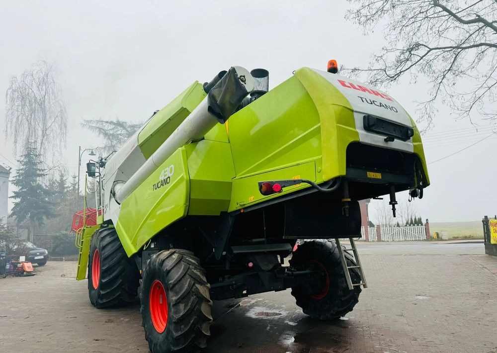 Combine harvester Claas TUCANO 430 APS: picture 12