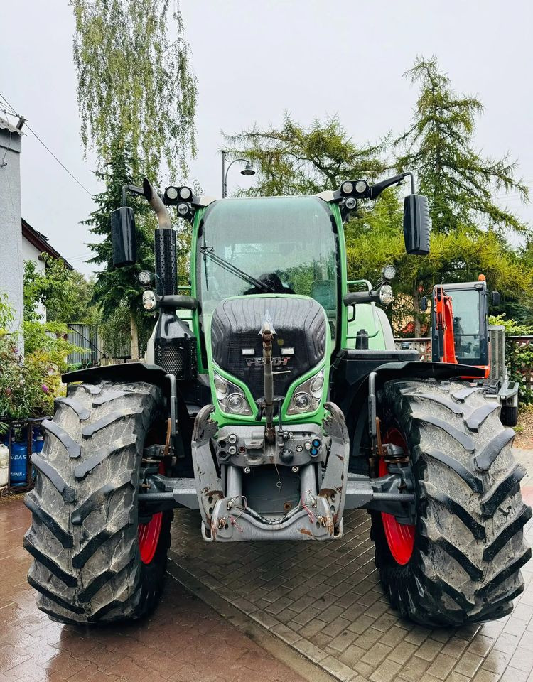 Farm tractor Fendt 724 VARIO PROFI: picture 6