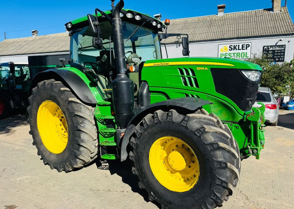 John Deere 6195R - Farm tractor: picture 4 John Deere 6195R - Farm tractor: picture 4