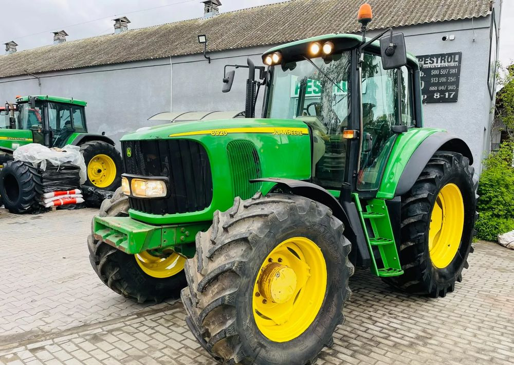 John Deere 6920 - Farm tractor: picture 3 John Deere 6920 - Farm tractor: picture 3