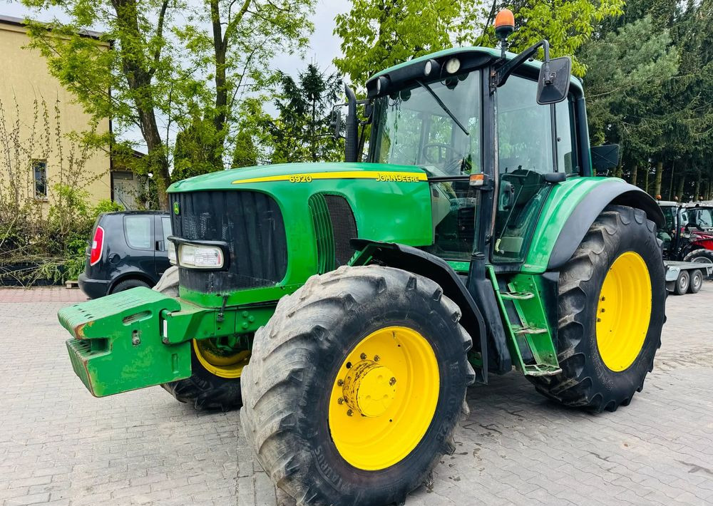John Deere 6920 Powerquad - Farm tractor: picture 1 John Deere 6920 Powerquad - Farm tractor: picture 1
