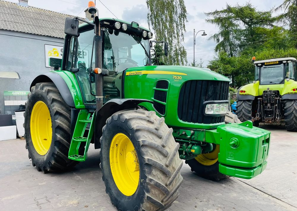 John Deere 7530 PREMIUM - Farm tractor: picture 1 John Deere 7530 PREMIUM - Farm tractor: picture 1