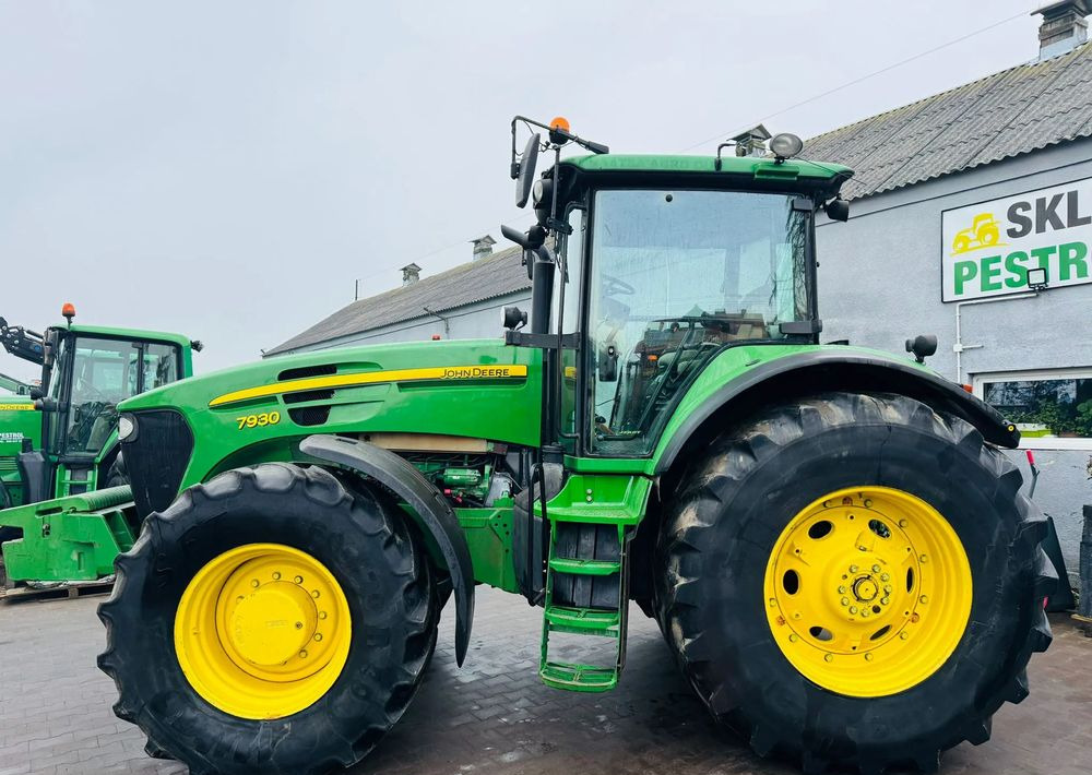 John Deere 7930 - Farm tractor: picture 1 John Deere 7930 - Farm tractor: picture 1