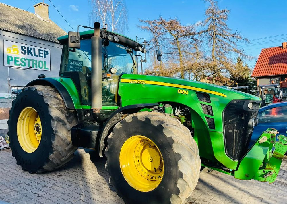 John Deere 8130 - Farm tractor: picture 1 John Deere 8130 - Farm tractor: picture 1