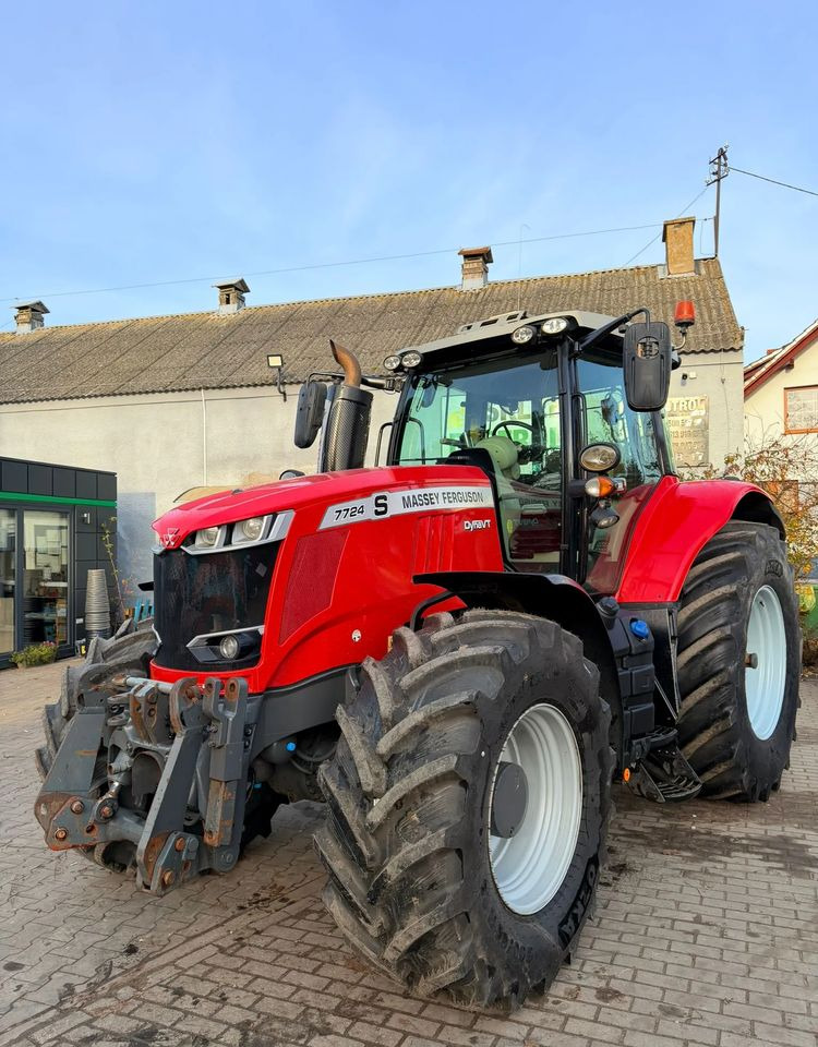 Massey Ferguson 7724 S - Farm tractor: picture 4 Massey Ferguson 7724 S - Farm tractor: picture 4