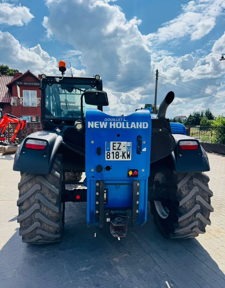 New Holland L7.42 - Telescopic handler: picture 3 New Holland L7.42 - Telescopic handler: picture 3