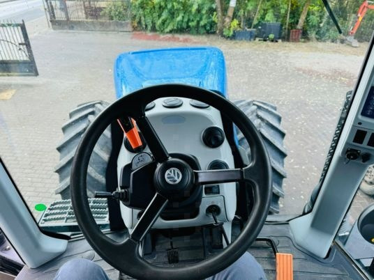 New Holland T8.390 - Farm tractor: picture 3 New Holland T8.390 - Farm tractor: picture 3