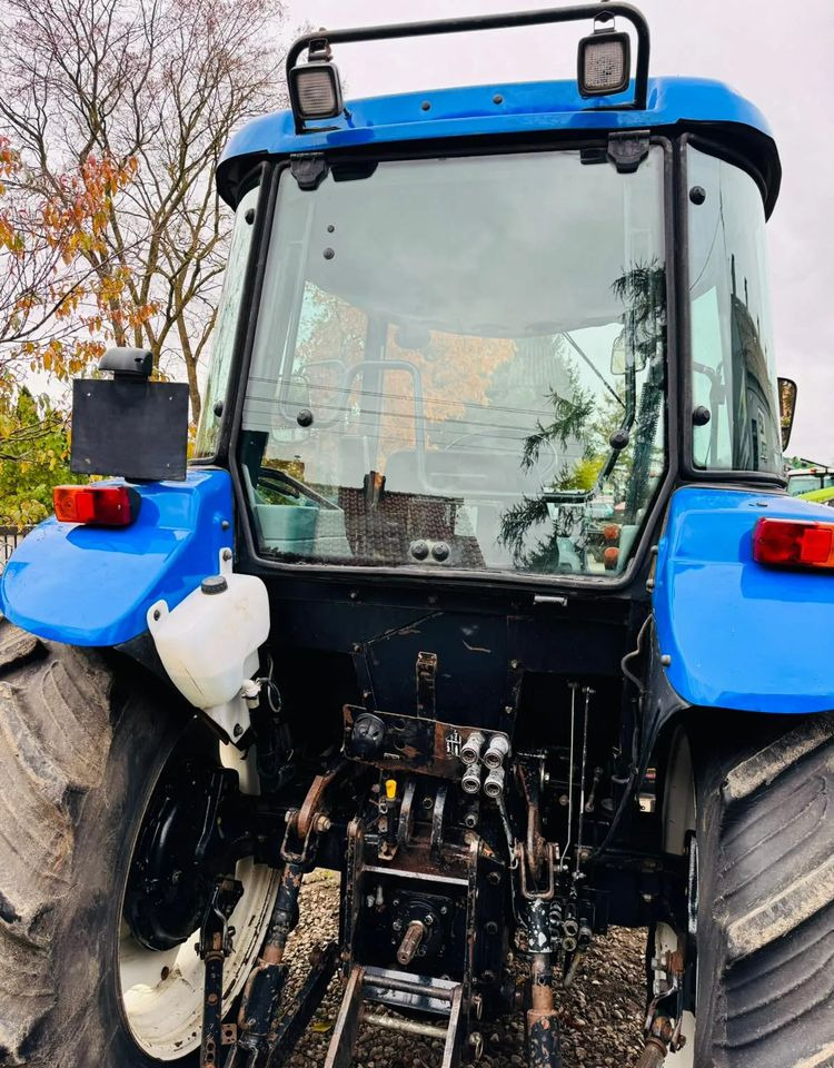 Farm tractor New Holland TD5050: picture 8