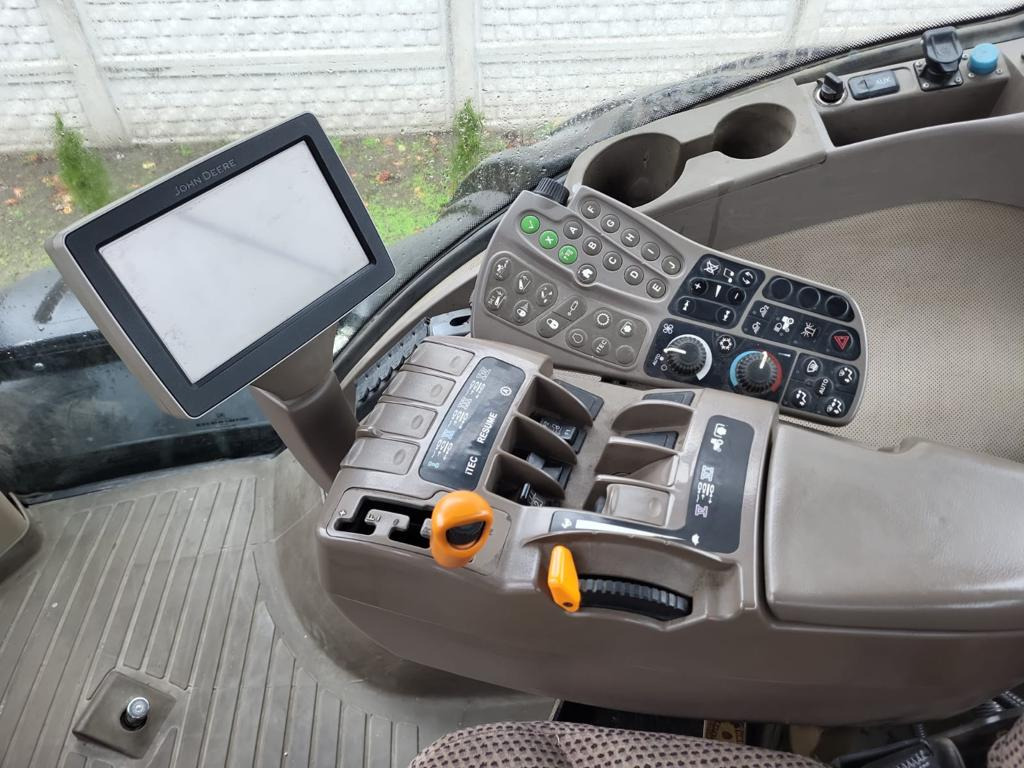 Tracked tractor JOHN DEERE 9510RT: picture 7