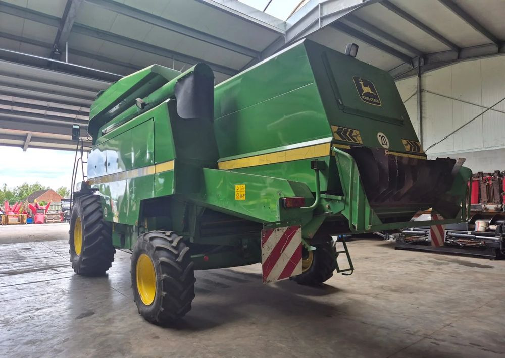 John Deere 2066 - Combine harvester: picture 5 John Deere 2066 - Combine harvester: picture 5
