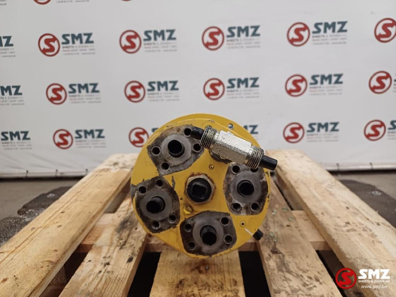Caterpillar Housing + swivel rotor Caterpillar - Hydraulic motor for Material handling equipment: picture 3 Caterpillar Housing + swivel rotor Caterpillar - Hydraulic motor for Material handling equipment: picture 3