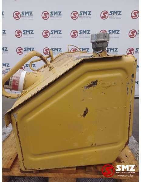 Caterpillar Occ brandstoftank D6M Caterpillar - Fuel tank: picture 3 Caterpillar Occ brandstoftank D6M Caterpillar - Fuel tank: picture 3