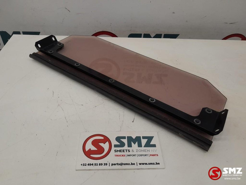 Caterpillar Visor Caterpillar - Sun visor for Material handling equipment: picture 3 Caterpillar Visor Caterpillar - Sun visor for Material handling equipment: picture 3